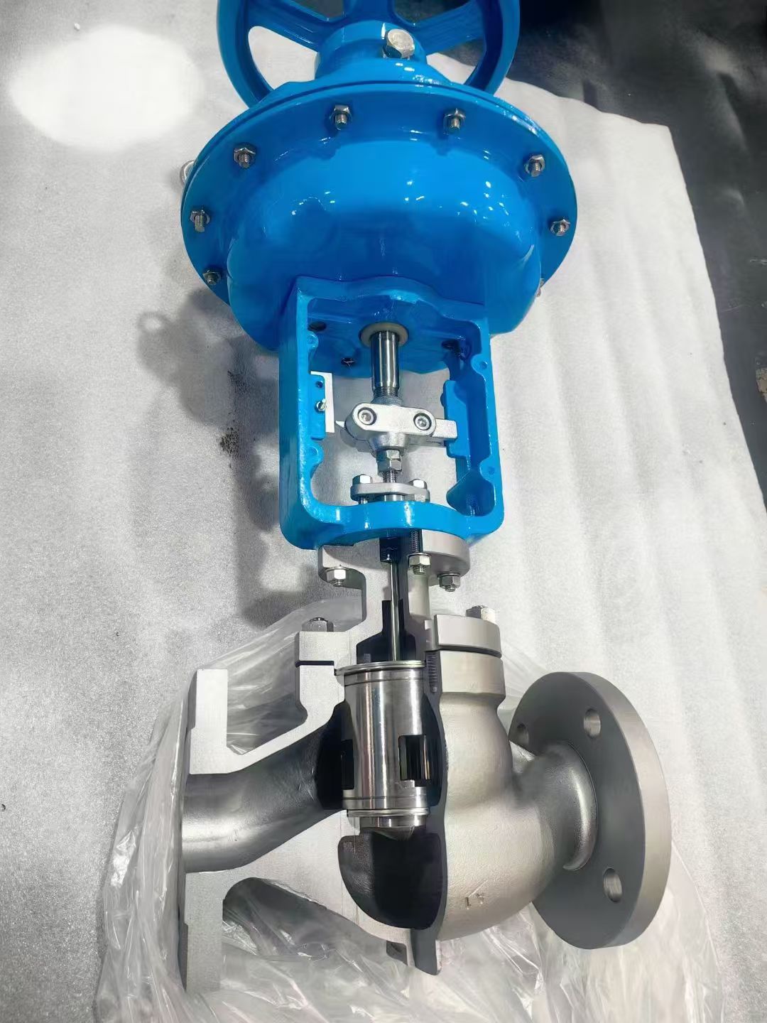 ZJHM Pneumatic cage control valve