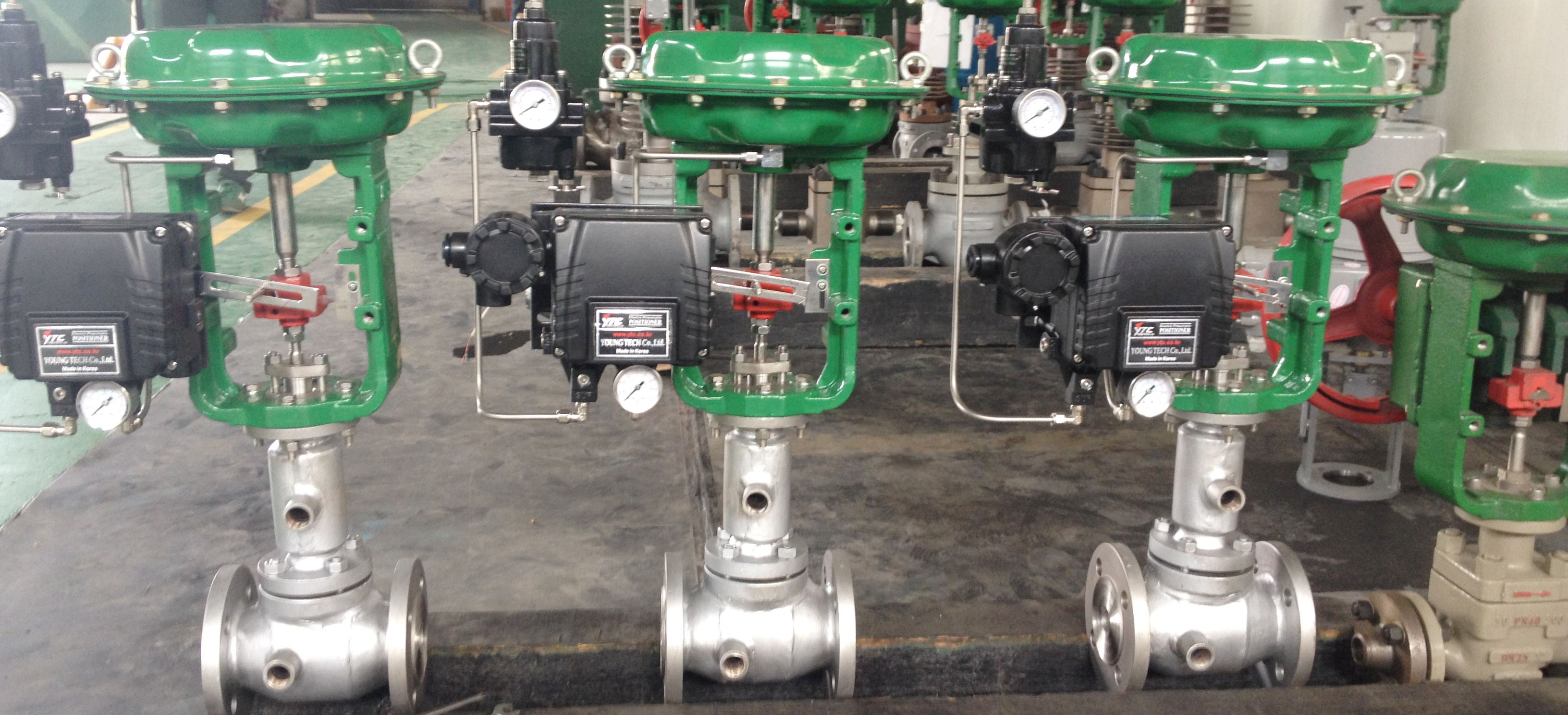 Pneumatic jacket control valve manufacturer, factory and supplier. Pneumatic jacket control valve is a linear-stroke process regulation equipment composed of a pneumatic diaphragm actuator and a jacketed thermal-insulated valve body. Based on the basic throttling structure of traditional single-seat or sleeve control valves, Pneumatic jacket control valve adds an integral external jacket cavity outside the valve body and bonnet, which is the most distinctive structural feat